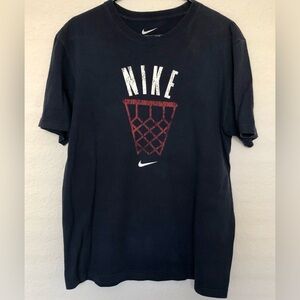 Nike Men’s Short Sleeve T-Shirt Standard Fit Swoosh Logo Basketball